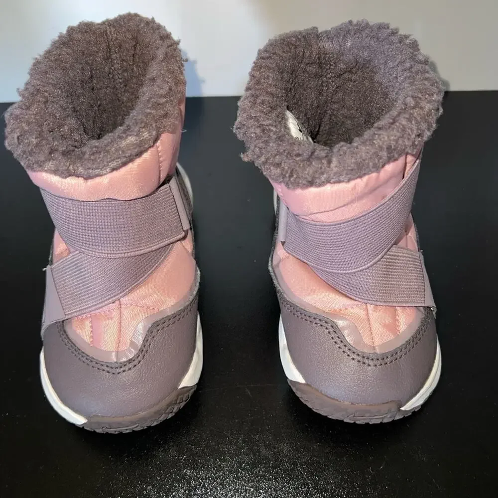 NIKE GIRLS SQUALL BOOT SIZE 7